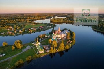 Дом, 265 м², 3 эт.