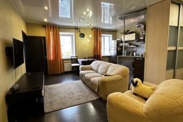 4-к квартира, 80 м², 2/5 эт.