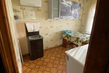 2-к квартира, 42 м², 2/2 эт.