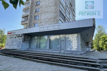 Помещение своб.назн., 240 м², 1/10 эт.