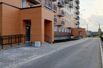 1-к квартира, 42 м², 1/9 эт.