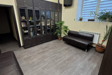 Помещение своб.назн., 234 м², 1/2 эт.