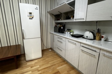 3-к квартира, 95 м², 1/12 эт.