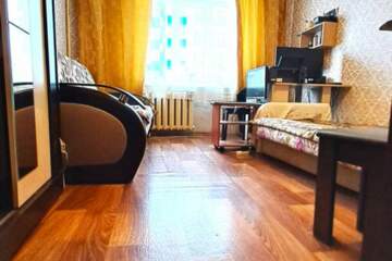 Комната, (всего 2 ком.), 30 м², 2/5 эт.