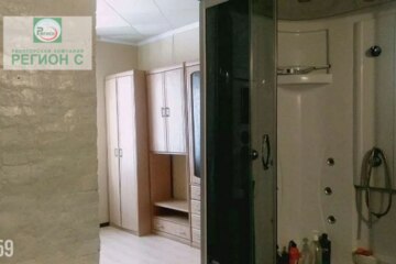 Комната, (всего 3 ком.), 65 м², 1/2 эт.
