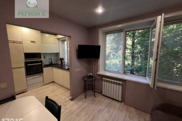4-к квартира, 62 м², 1/5 эт.