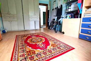3-к квартира, 62,3 м², 1/2 эт.